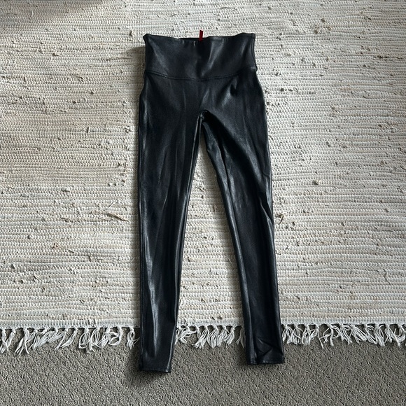 Spanx faux leather leggings - Picture 5 of 6